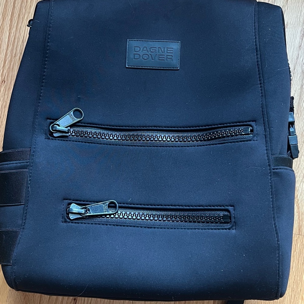 Dagne Dover Indi Neoprene Diaper Backpack in black (medium)